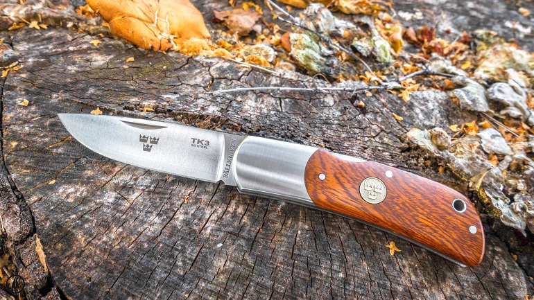 Fixed hunting knife