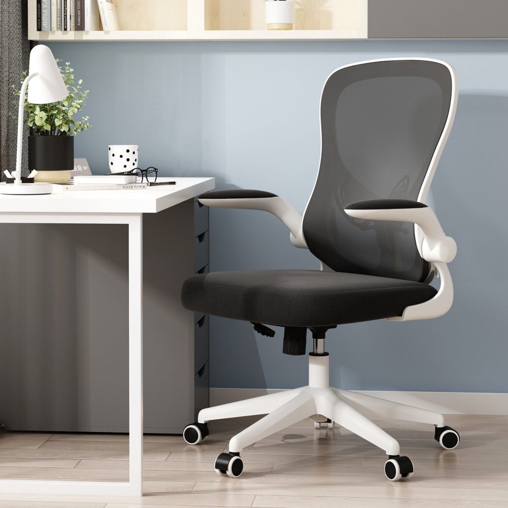 When choosing ergonomic chairs, make sure the seat has enough seat width and depth to support you comfortably. The seat should be at least an inch or two wider than your hips. Usually, 17-20 inches wide is the standard and it should work for most people. Most ergonomic chairs feature a seat that can be adjusted forward and backward for optimal seat depth. When choosing the best chair for you, make sure the seat depth is deep enough so you don’t touch the seat with the back of your knees. 