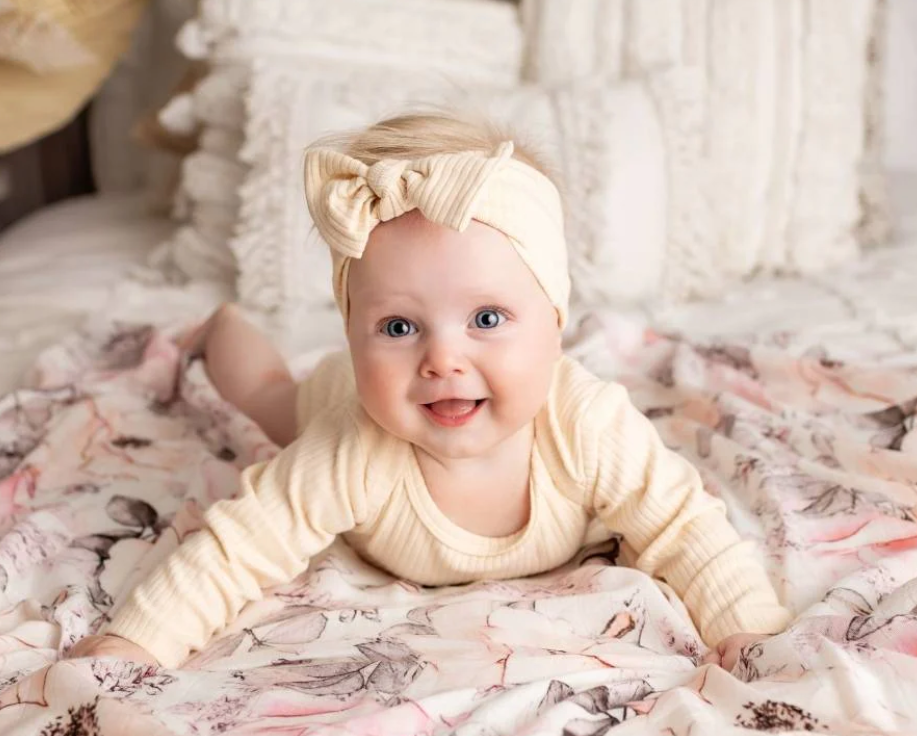 infant head bows